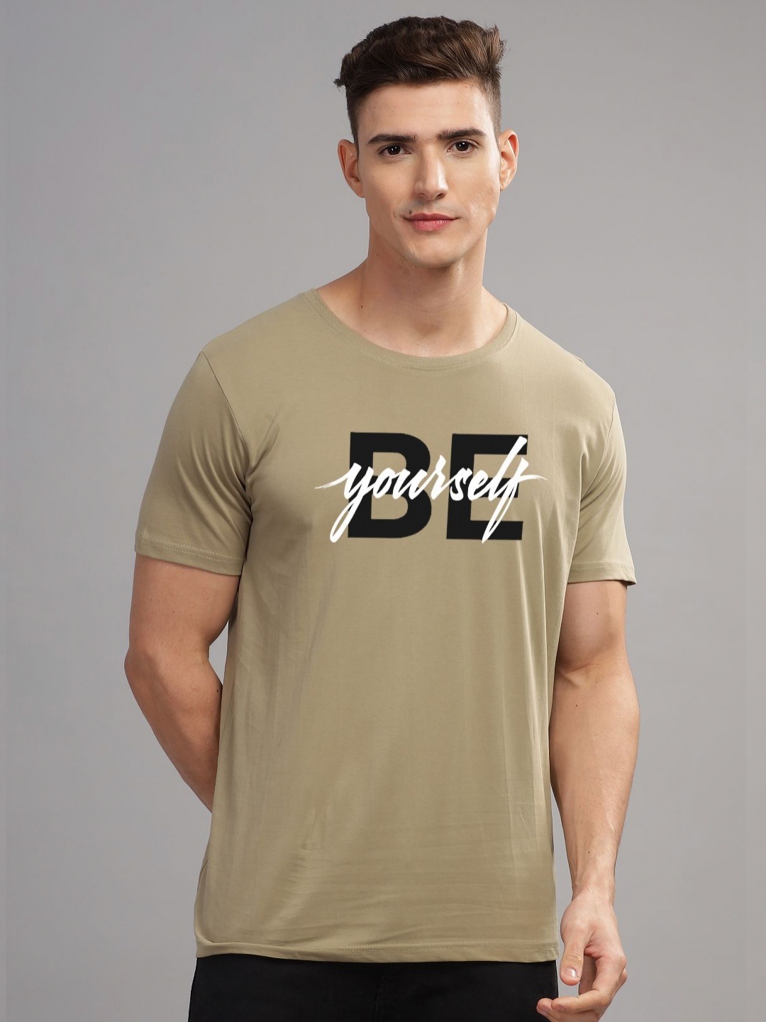 

ADRO Men Typography Printed Applique T-shirt, Beige