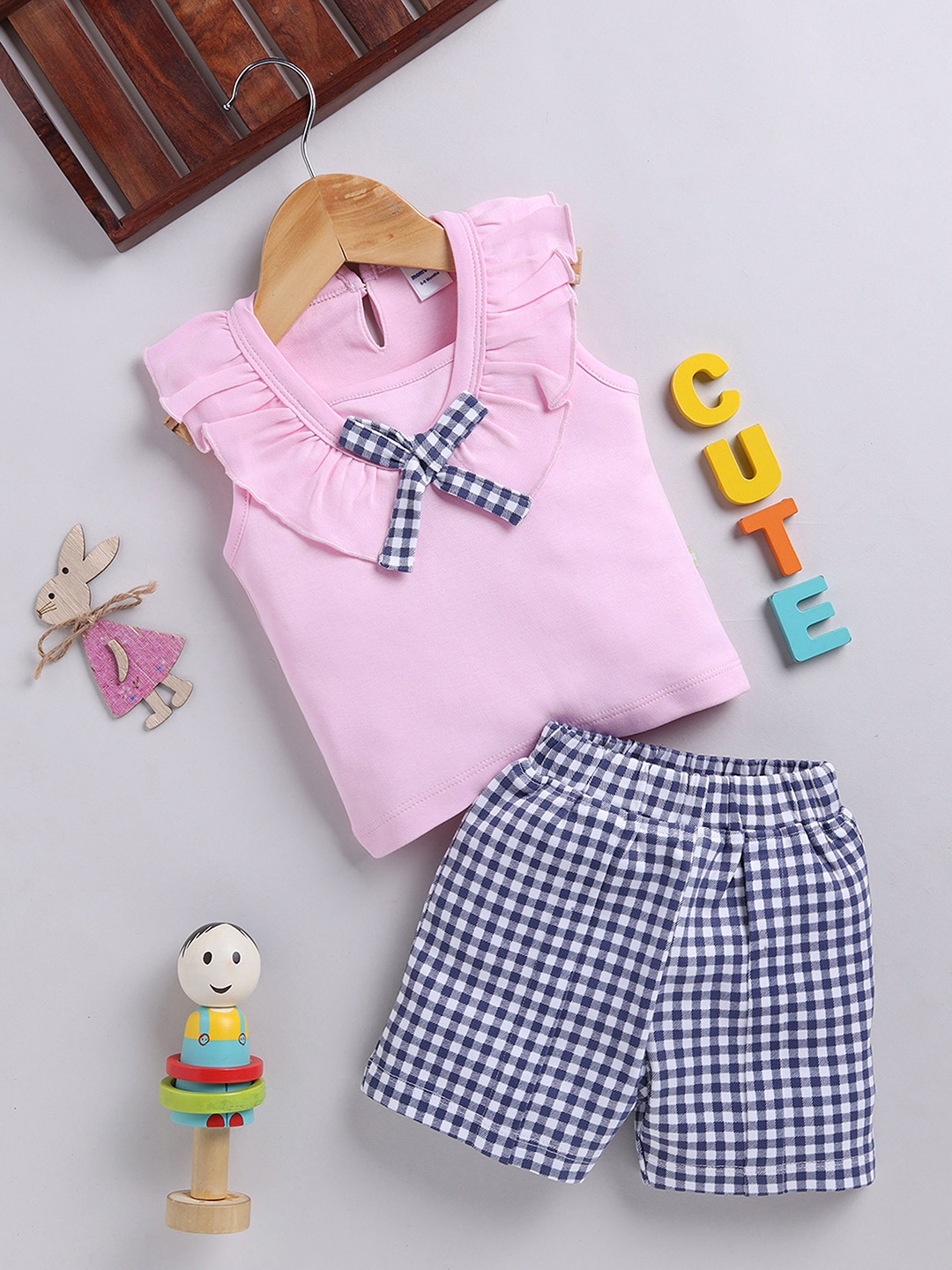 Moms Love Infant Girls Pure Cotton Top with Shorts, Pink