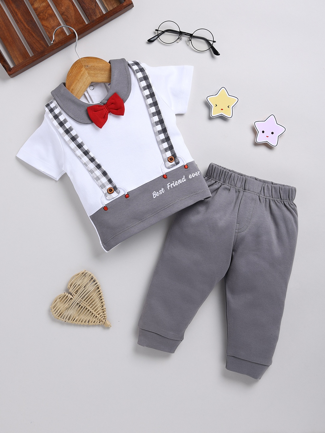 

Moms Love Infant Boys Pure Cotton Colourblocked T-shirt With Joggers, Grey