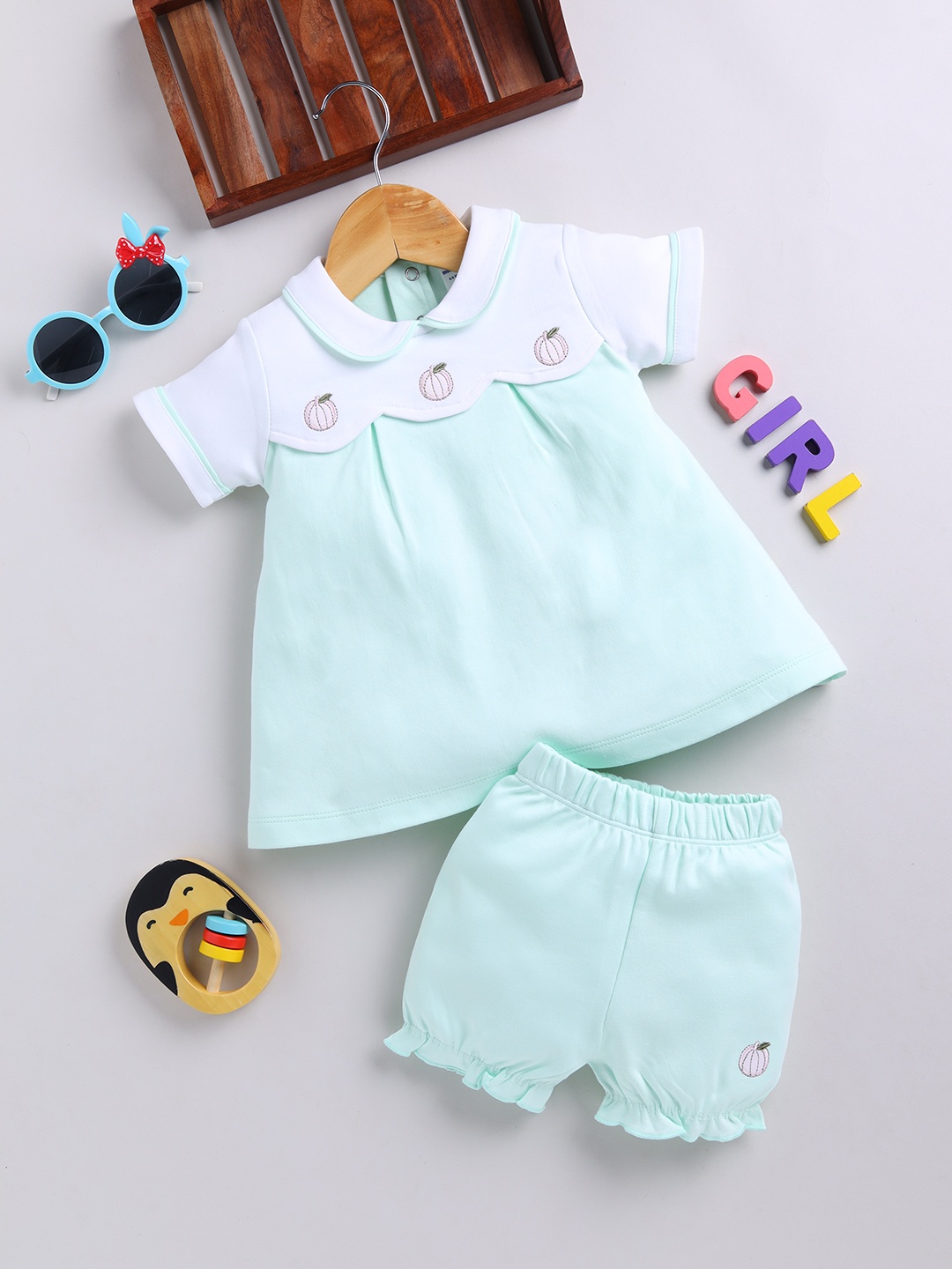 

Moms Love Infant Girls Peter Pan Collar Pure Cotton Colourblocked A-Line Dress with Shorts, Green