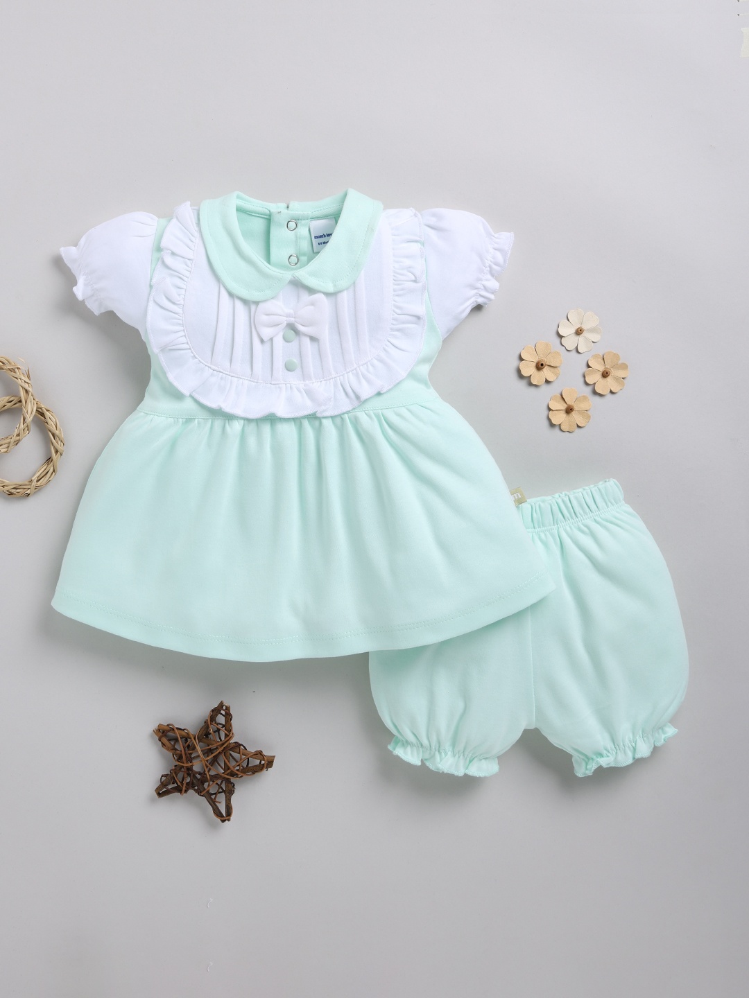 

Moms Love Infant Girls Cotton Colourblocked Fit & Flare Dress With Shorts, Green