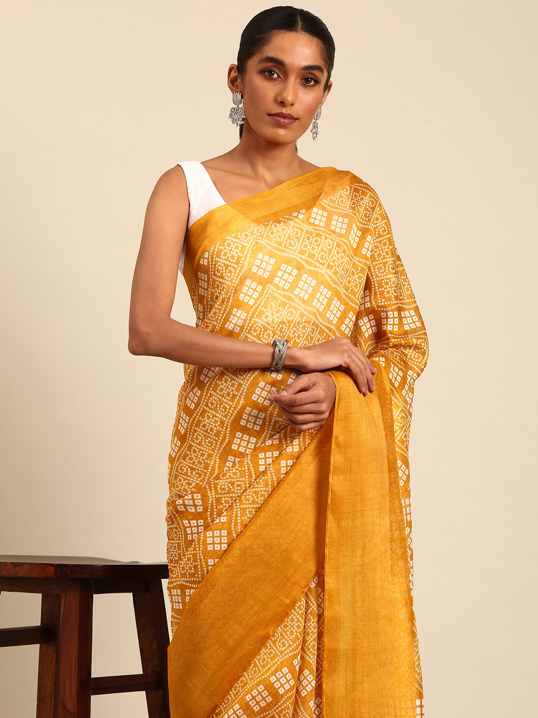 

HERE&NOW Bandhani Printed Zari Saree, Yellow