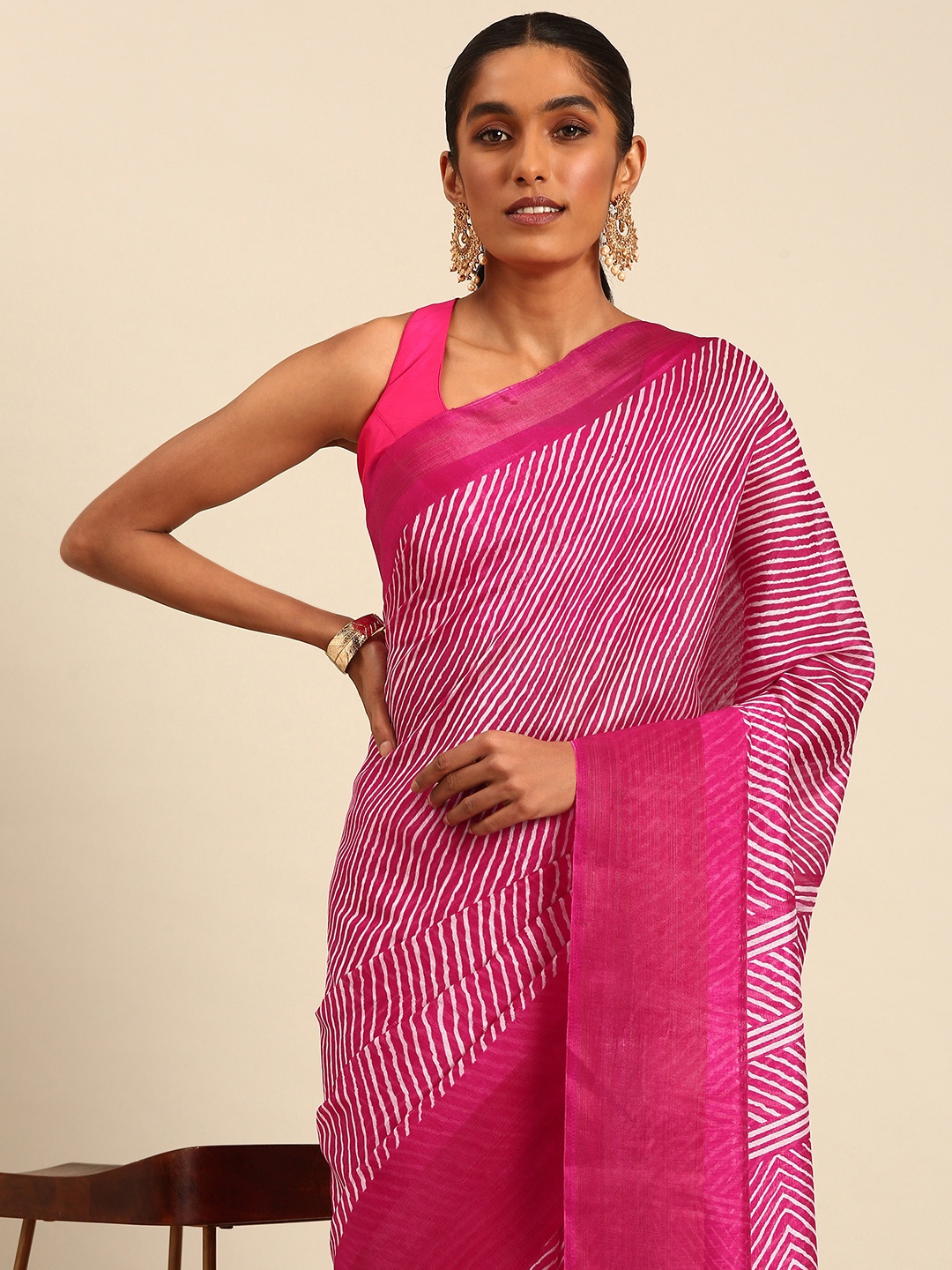 

HERE&NOW Leheriya Printed Zari Saree, Pink