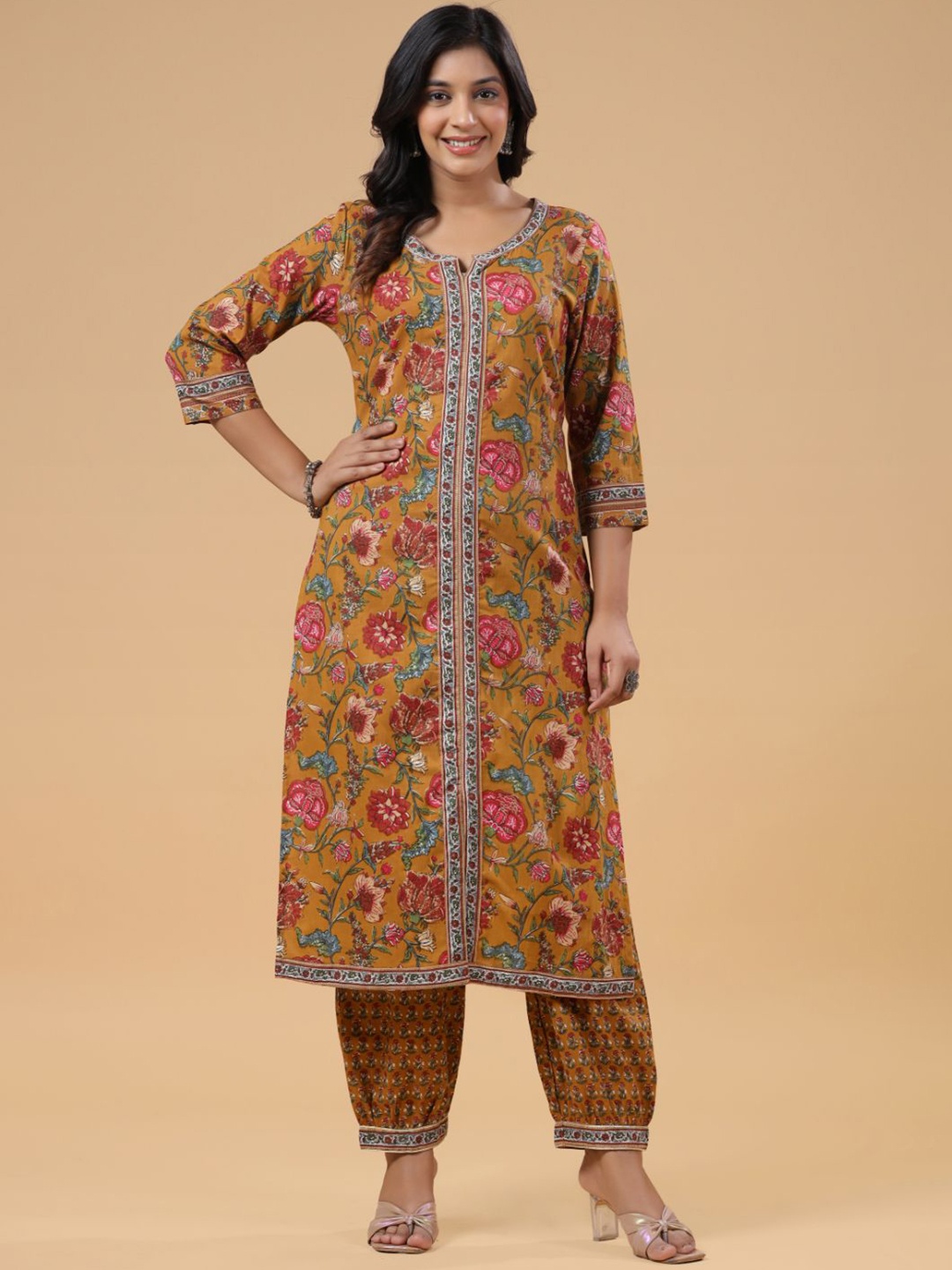 

SAVI Women Floral Printed Regular Pure Cotton Kurta with Patiala, Mustard