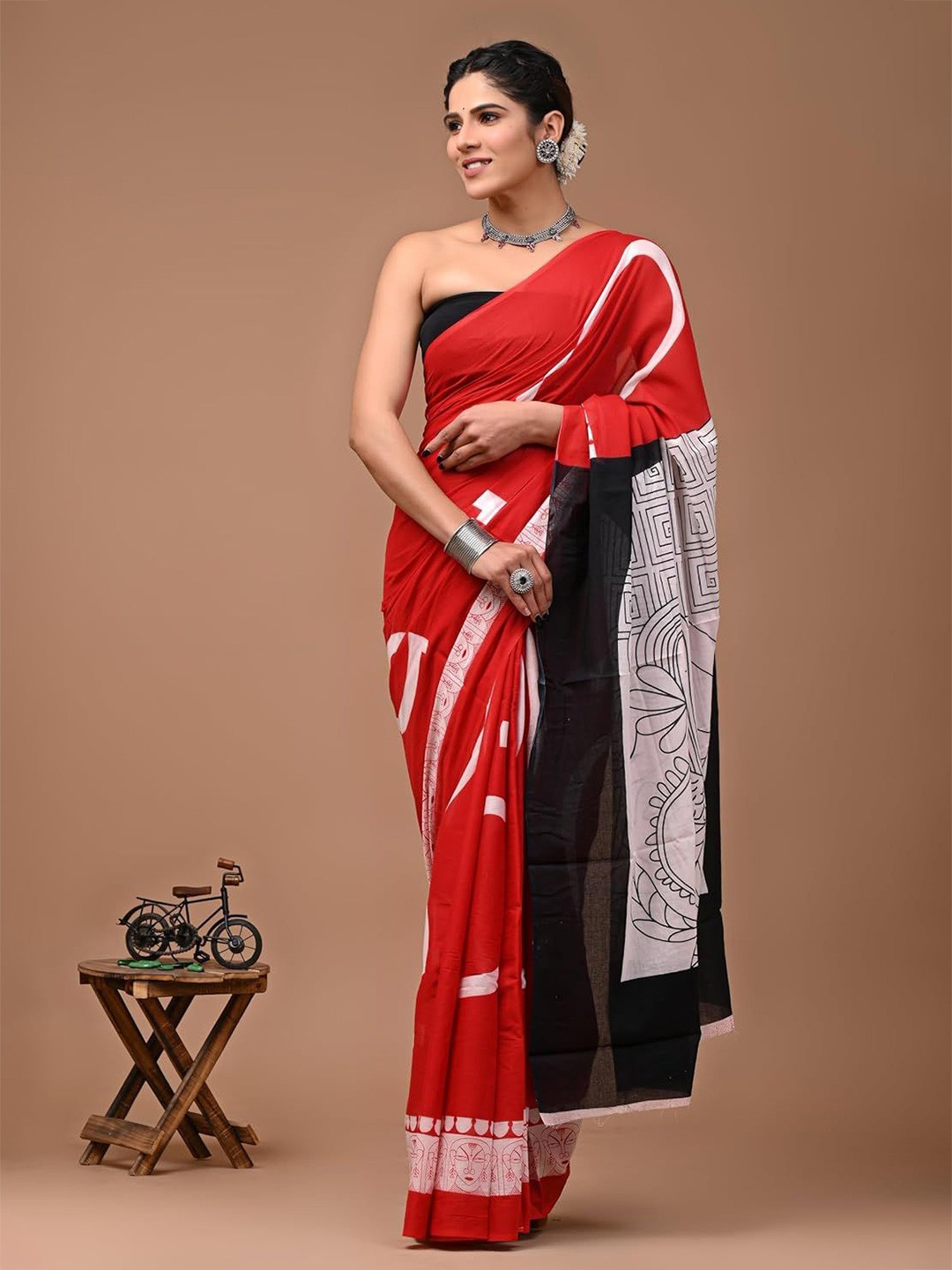 

JAIPURI PRINT Floral Pure Cotton Bagru Saree, Red