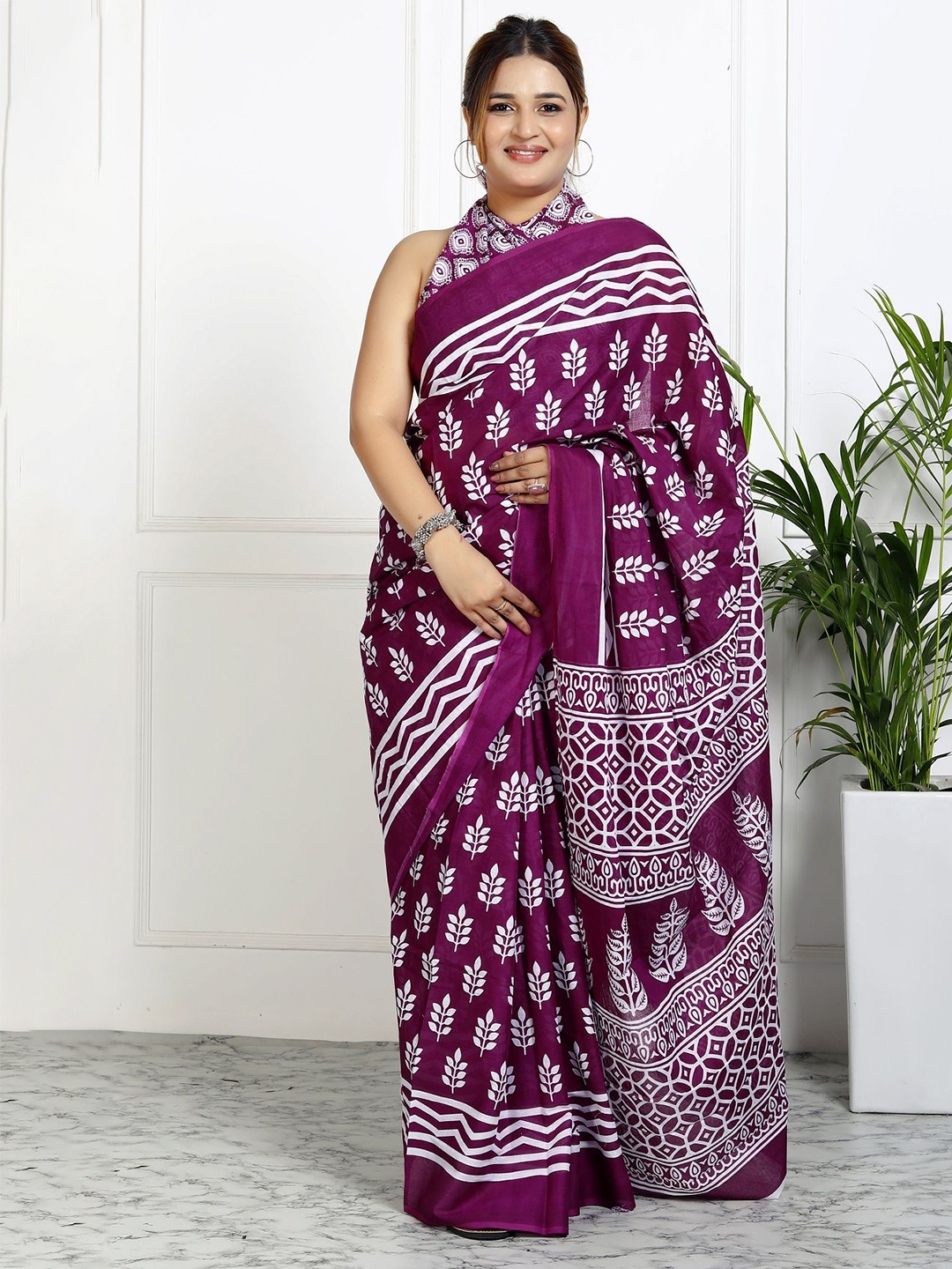 

JAIPURI PRINT Ethnic Motifs Pure Cotton Block Print Saree, Maroon