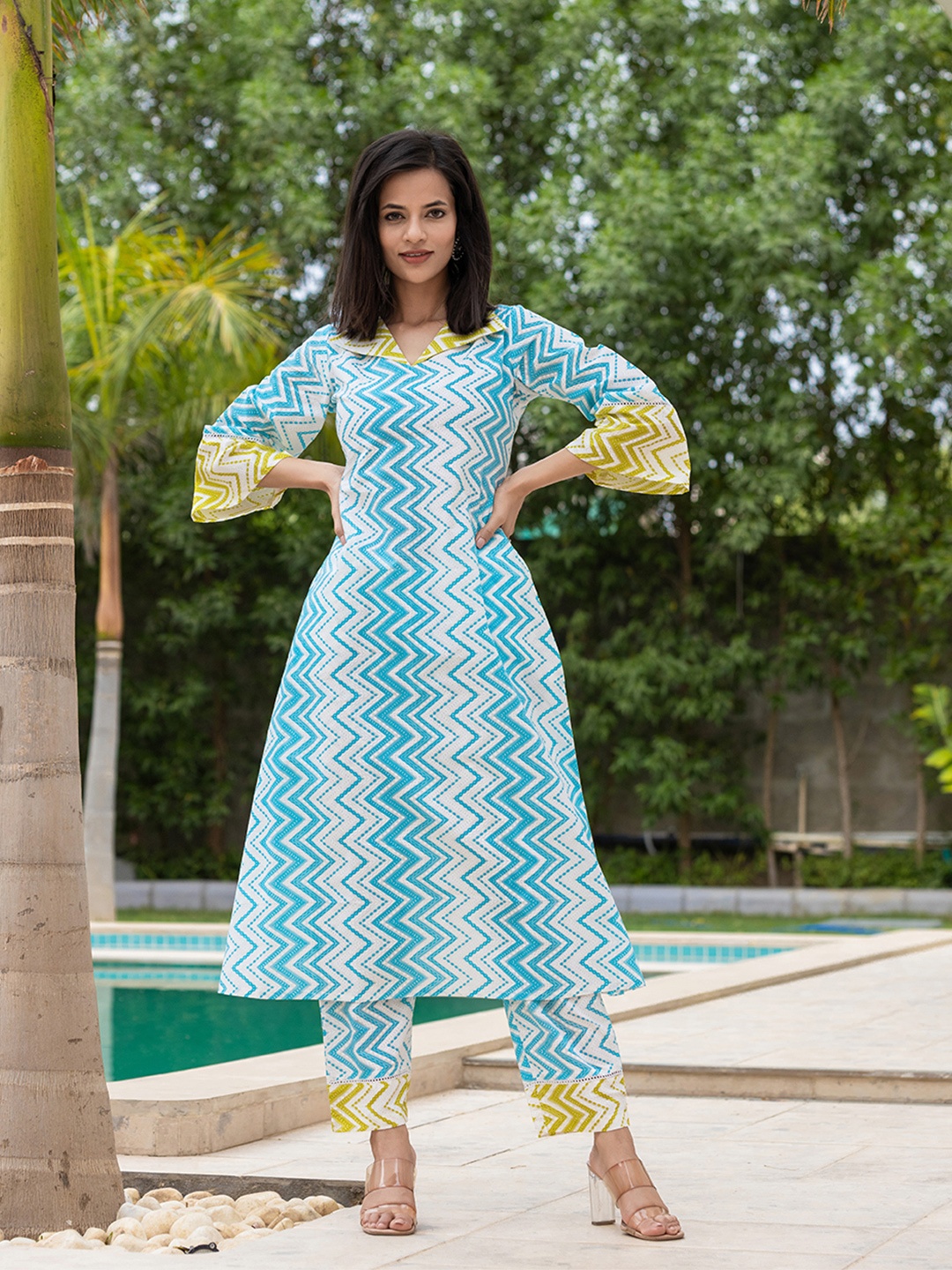 

Yufta Women Printed Regular Pure Cotton Kurta with Trousers, Blue