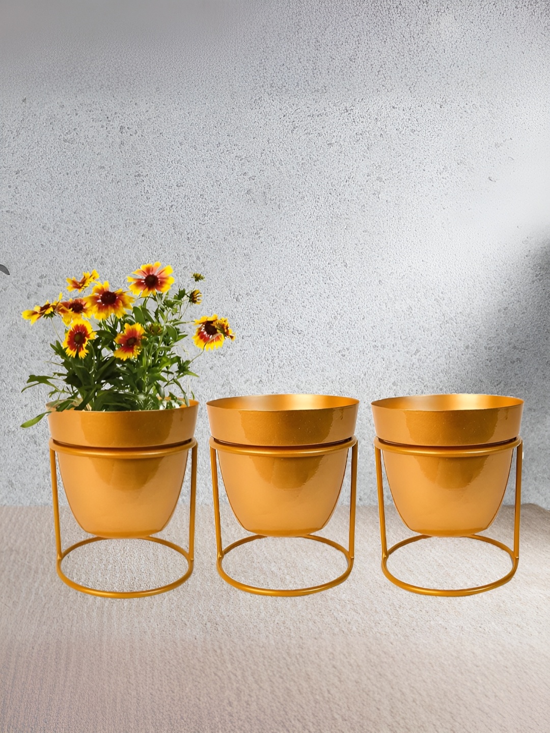 

Kuber Industries 3-Pcs Brown Metal Planter with holder