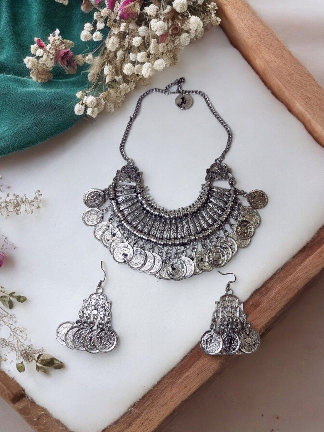 

Niska Silver-Plated Jewellery Set