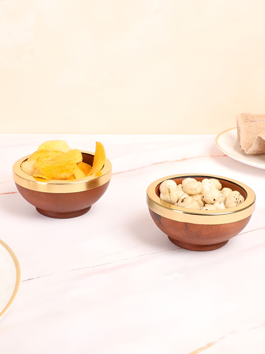 

THE HOME CO. 2-Pcs Brown Wooden Bowls