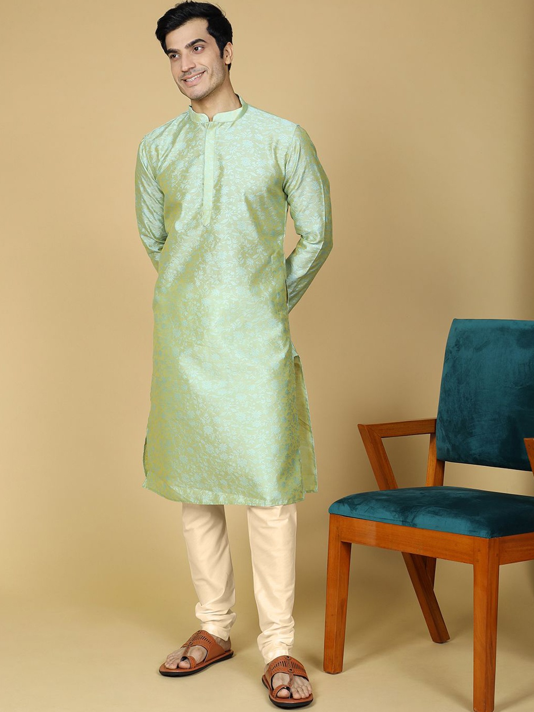 

NAMASKAR Men Floral Regular Pure Cotton Kurta with Churidar, Sea green
