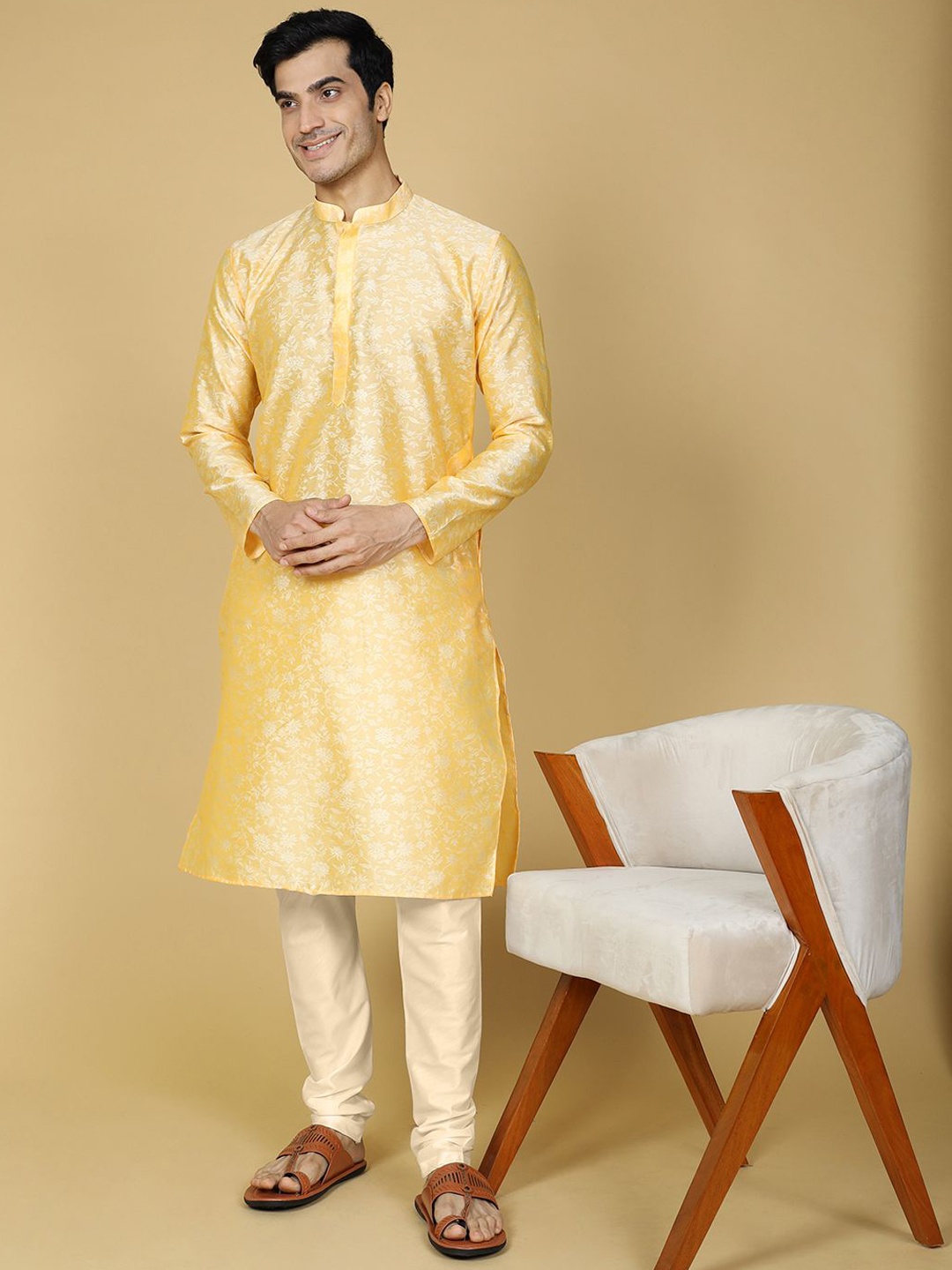 

NAMASKAR Men Floral Regular Pure Cotton Kurta with Churidar, Cream