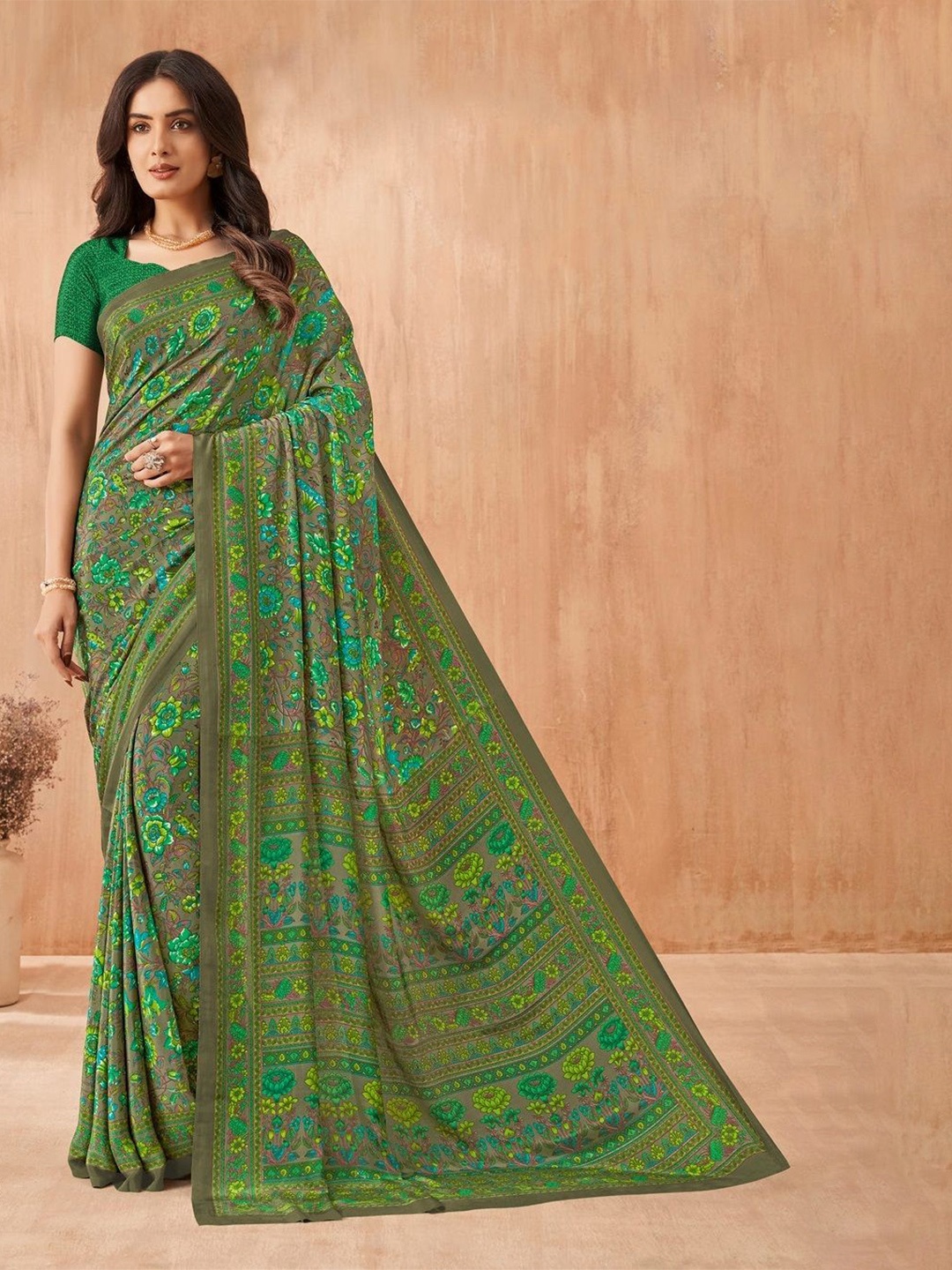 

Reboot Fashions Floral Pure Crepe Saree, Green