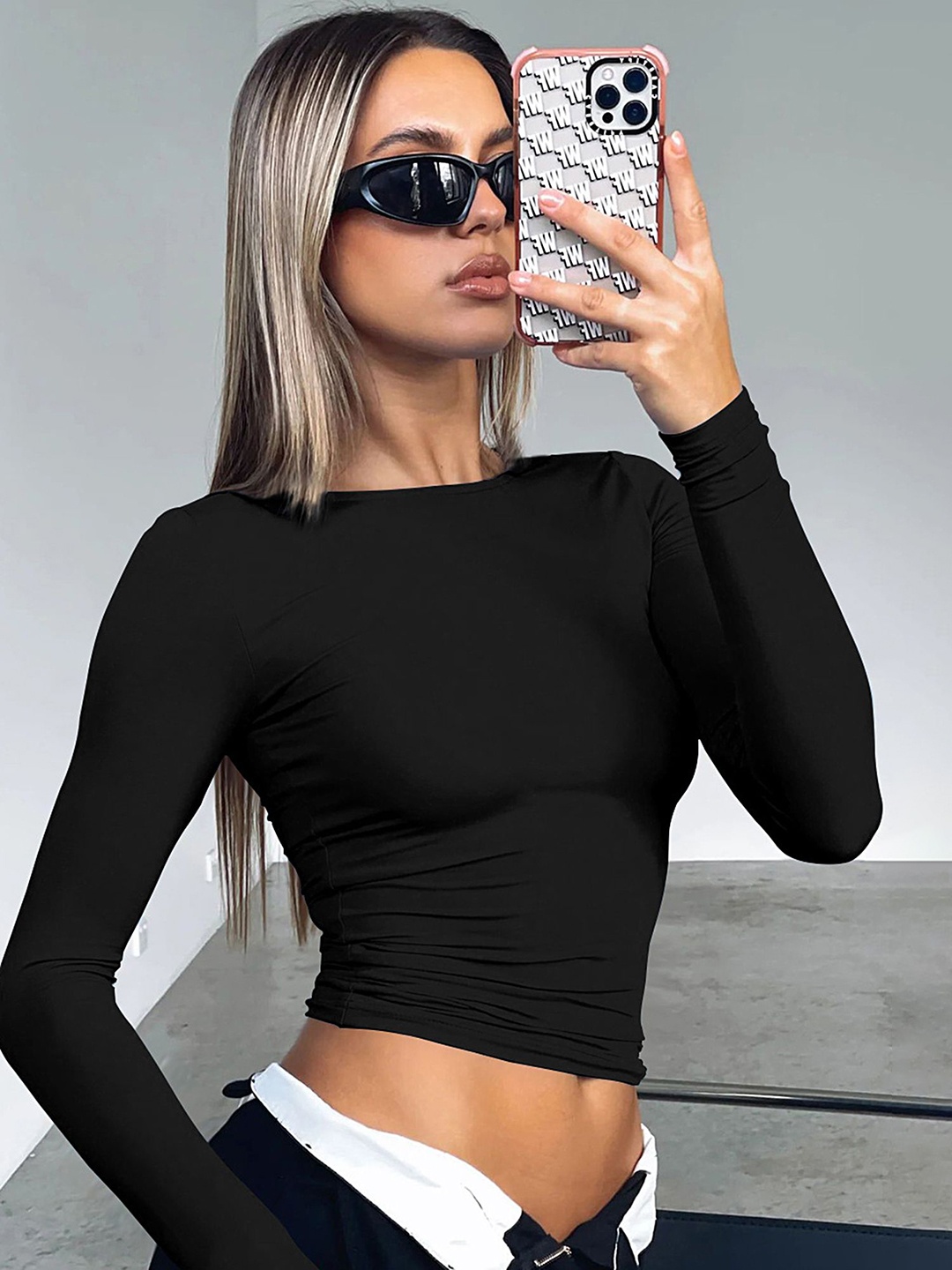 

LULU & SKY Crop Top, Black