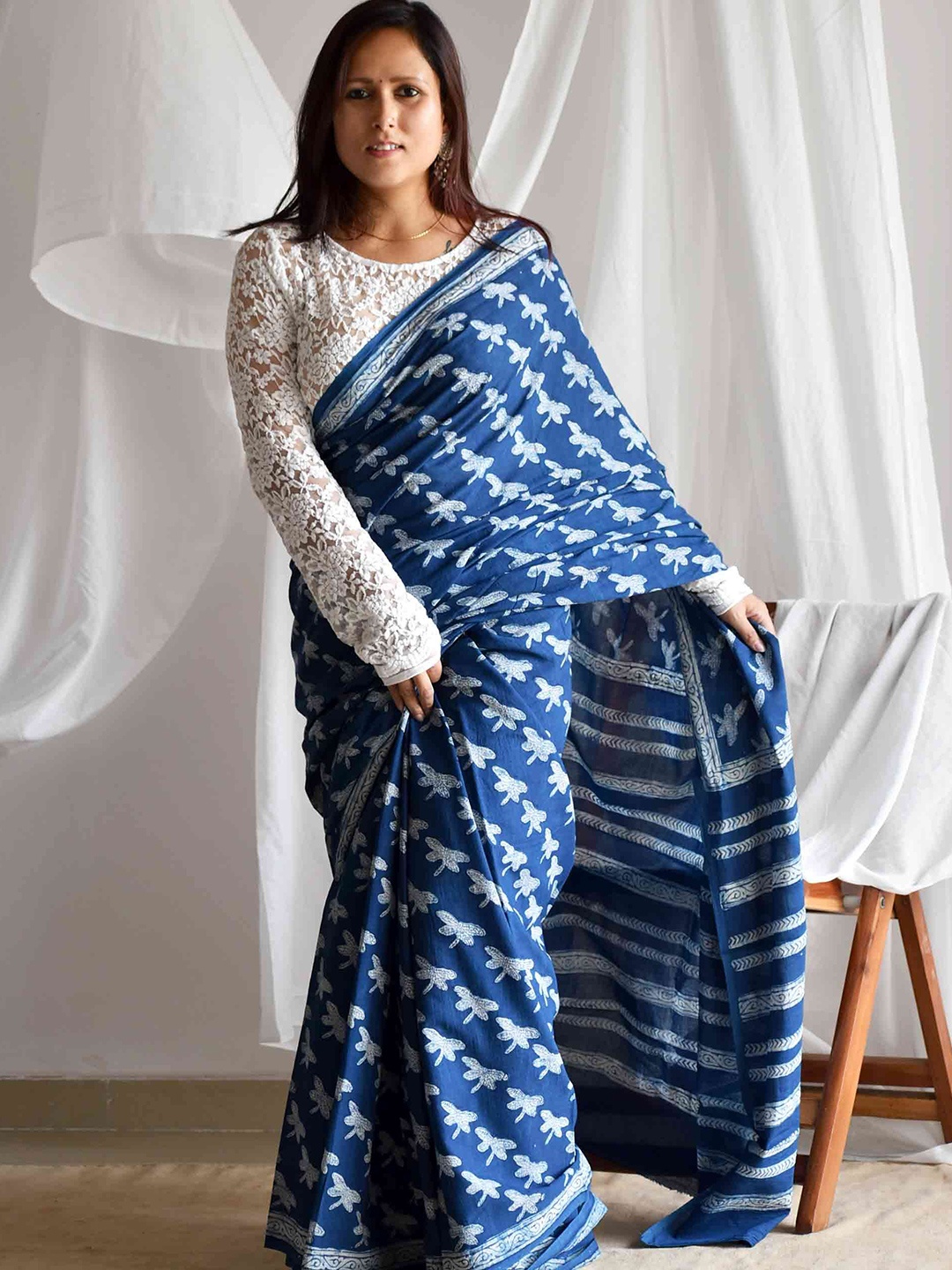 

Sundarii Ethnic Motifs Pure Cotton Dabu Saree, Blue