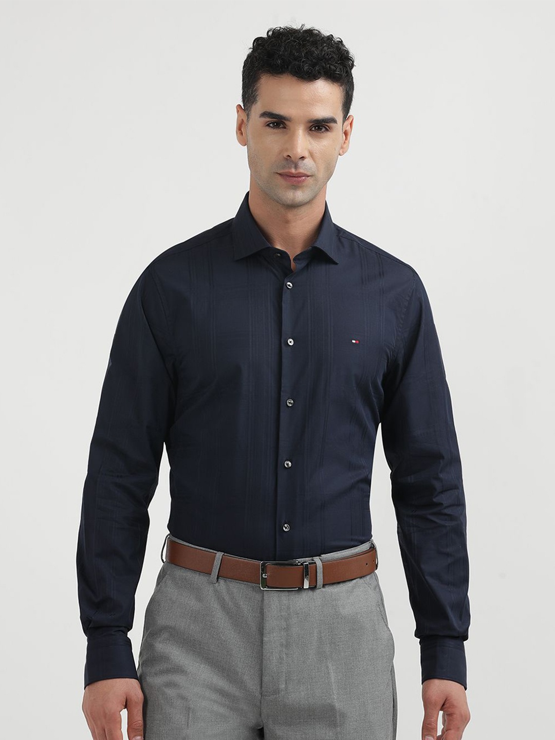 

Tommy Hilfiger Men Opaque Casual Shirt, Navy blue