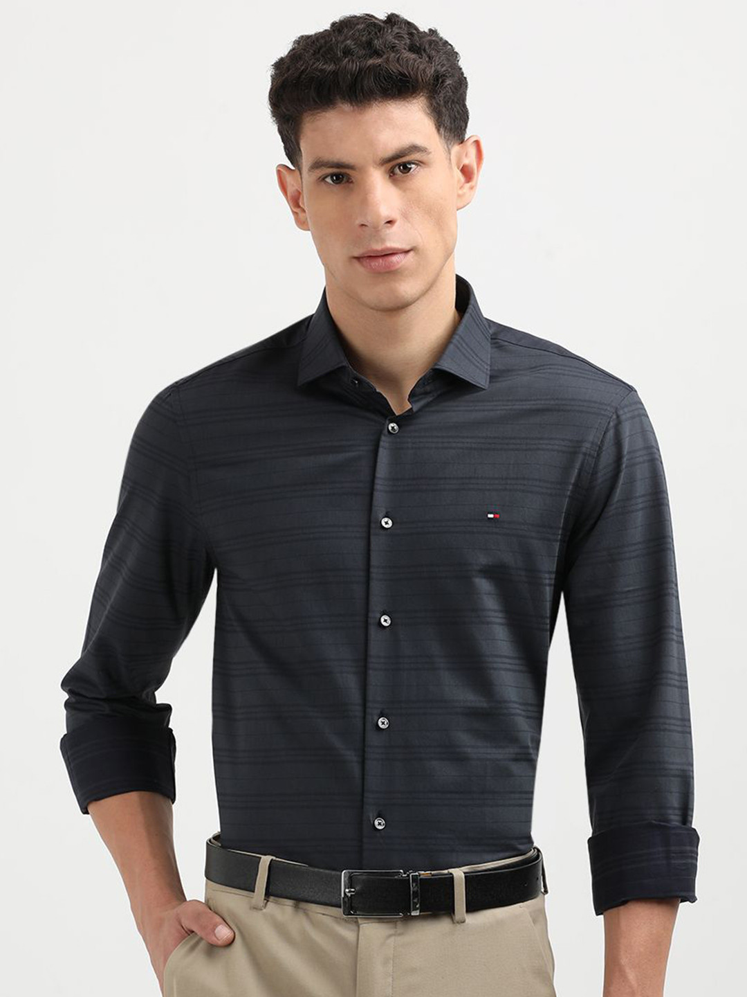

Tommy Hilfiger Men Opaque Casual Shirt, Navy blue