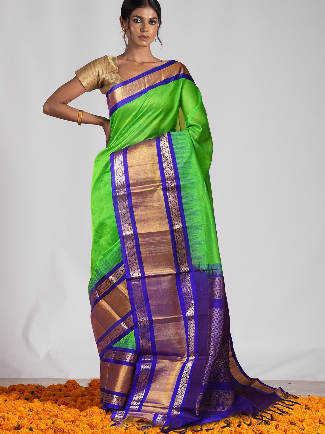

Unnati Silks Woven Design Zari Pure Silk Handloom Kanjeevaram Saree, Green
