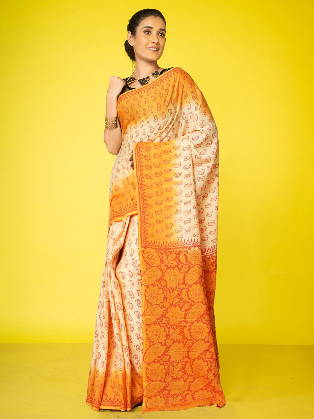 

Unnati Silks Ethnic Motifs Pure Cotton Handloom Block Print Saree, Yellow