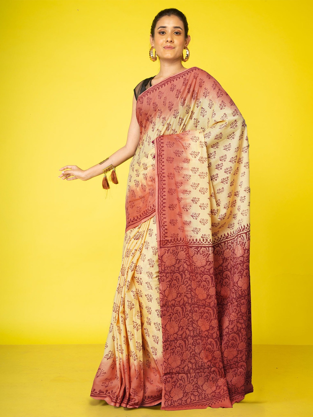 

Unnati Silks Ethnic Motifs Pure Cotton Handloom Block Print Saree, Yellow