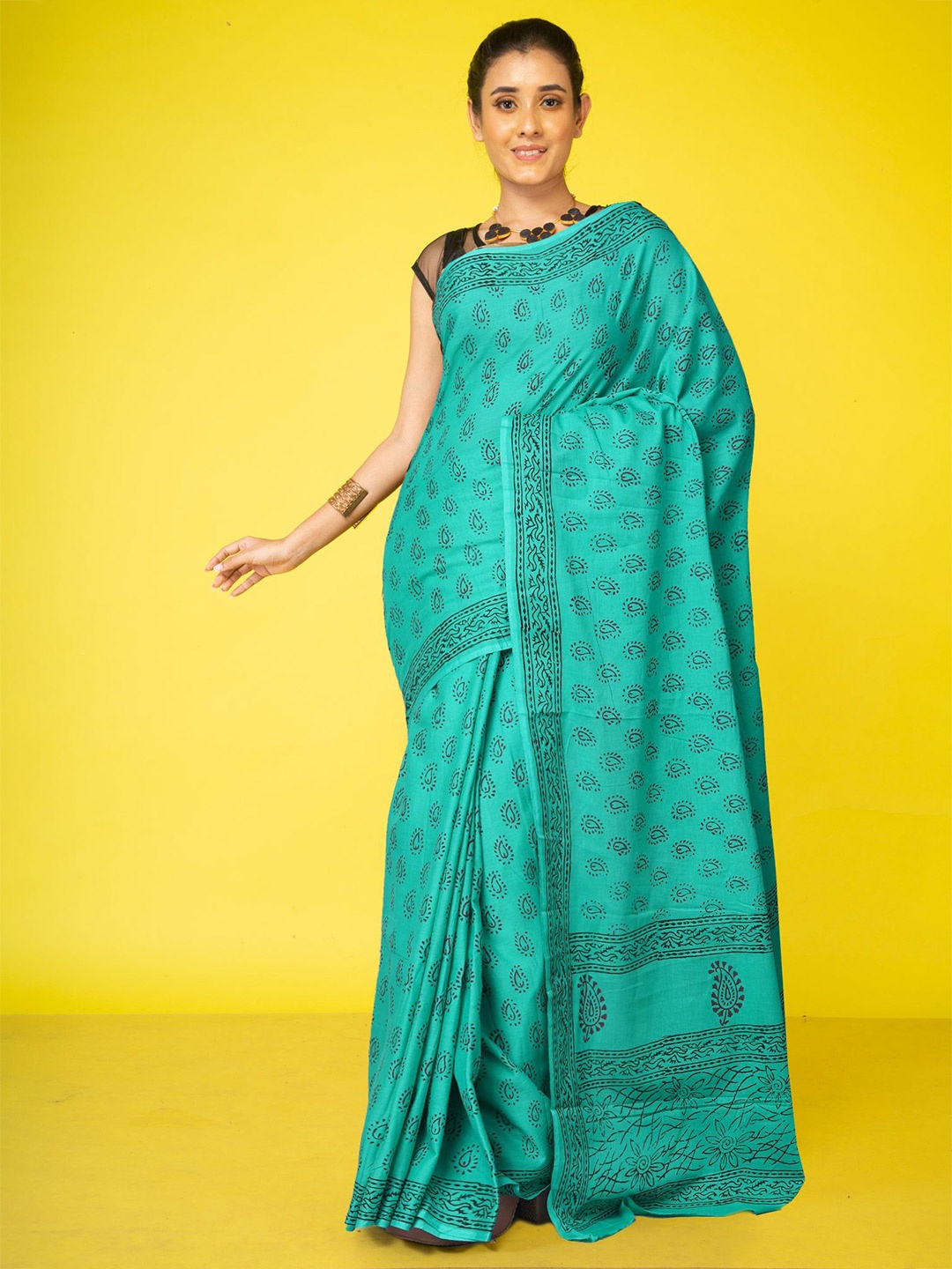 

Unnati Silks Ethnic Motifs Pure Cotton Handloom Block Print Saree, Green