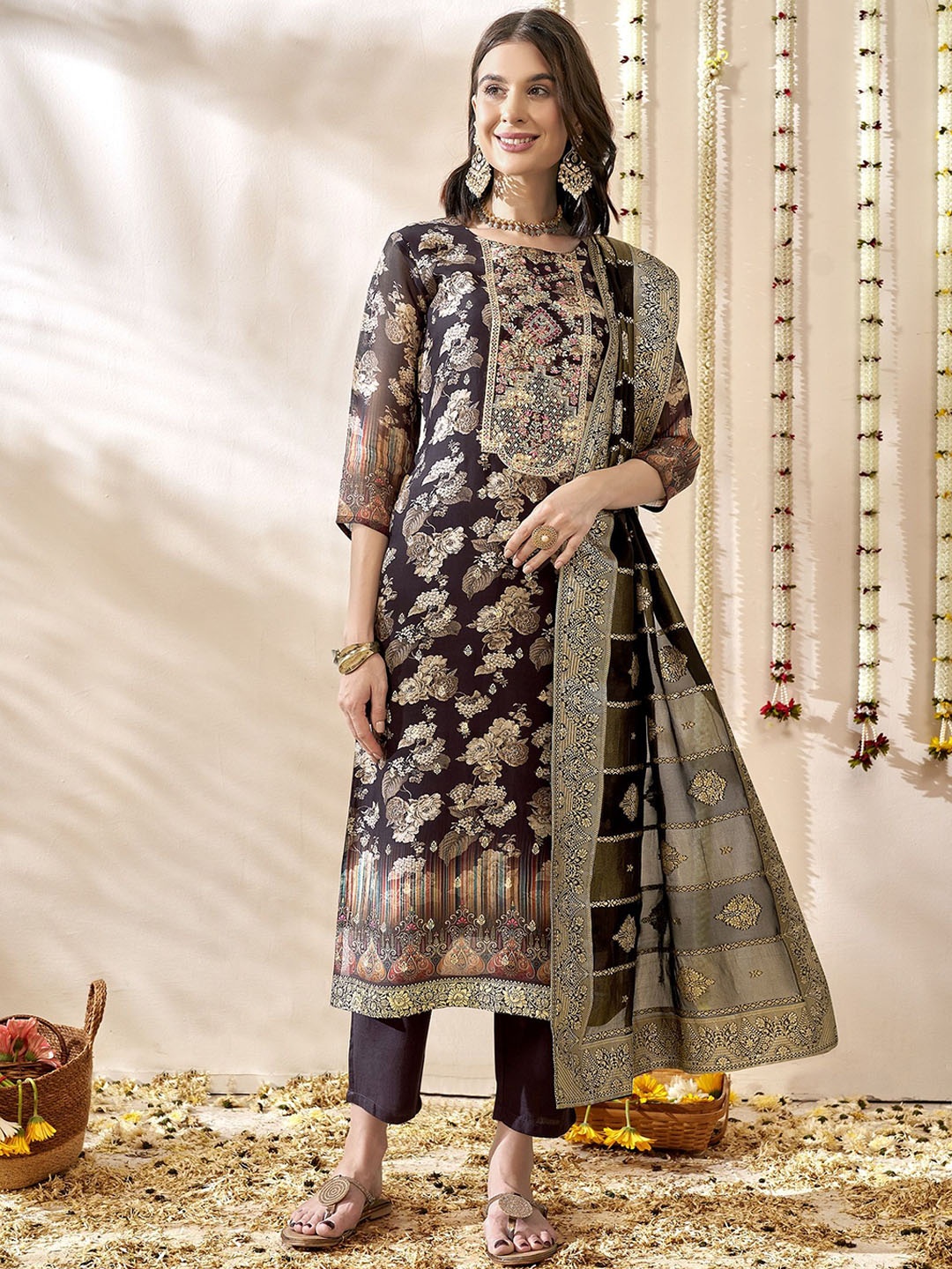 

Anouk Women Floral Printed Regular Kurta with Trousers & With Dupatta, Brown