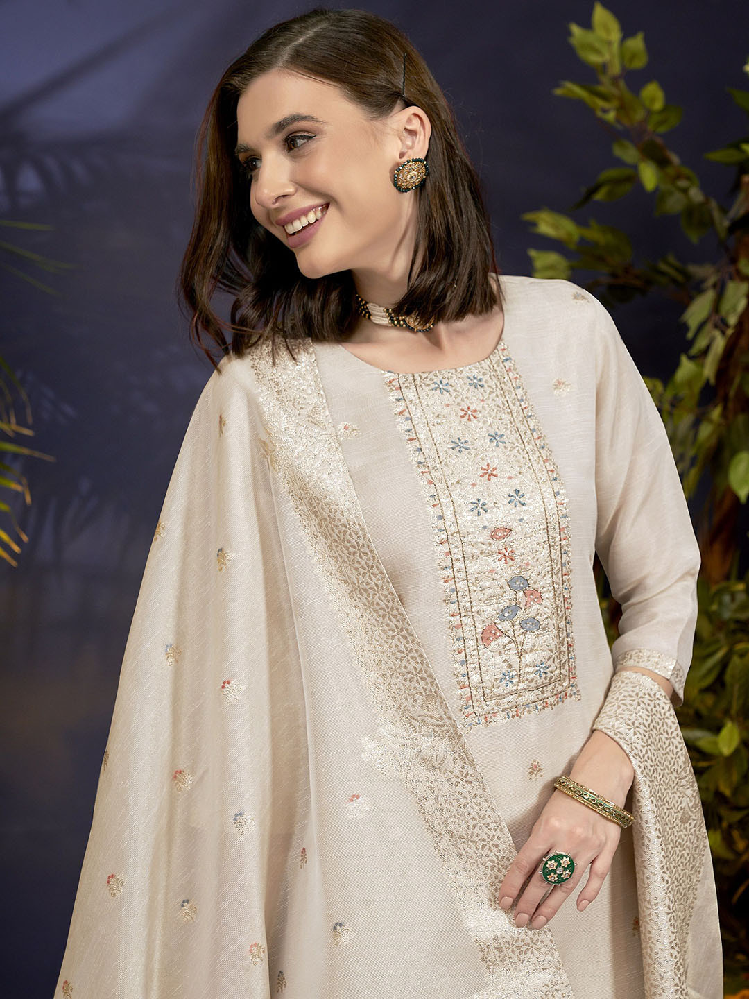 

Anouk Women Ethnic Motifs Embroidered Regular Linen Kurta with Trousers & With Dupatta, Cream
