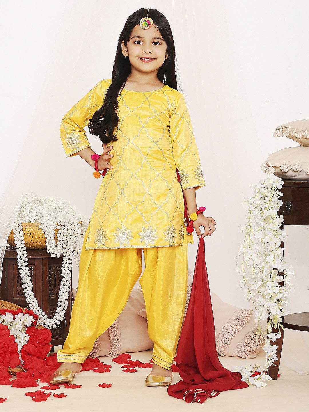 

KID1 Girls Embroidered Regular Kurti with Salwar & With Dupatta, Yellow