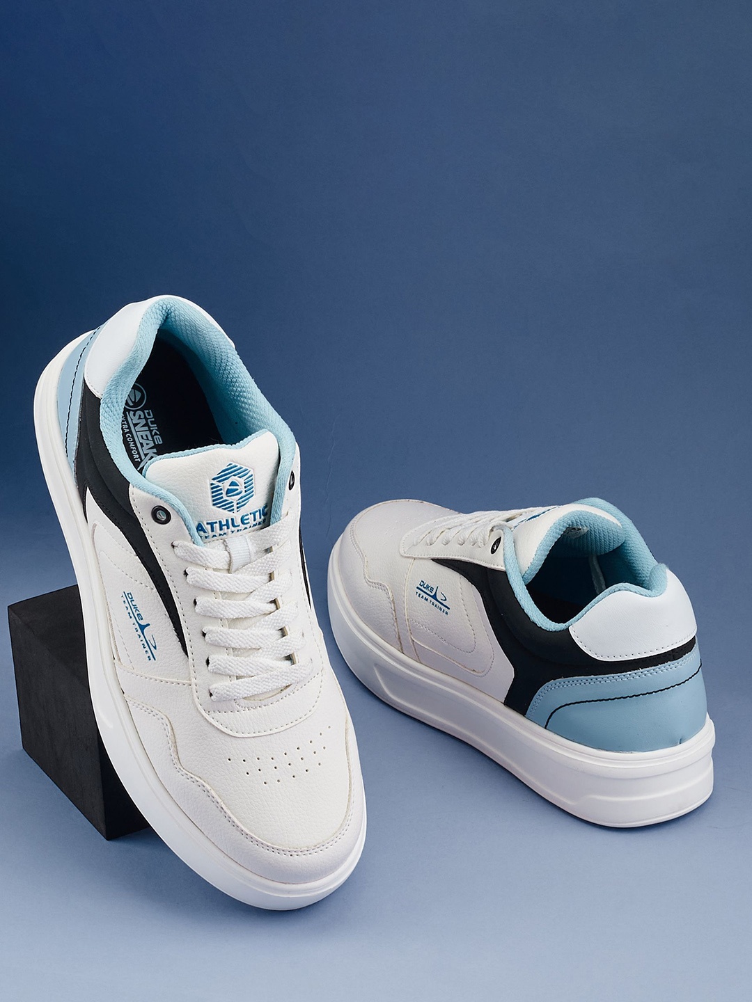 

Duke Men Colourblocked Sneakers, White