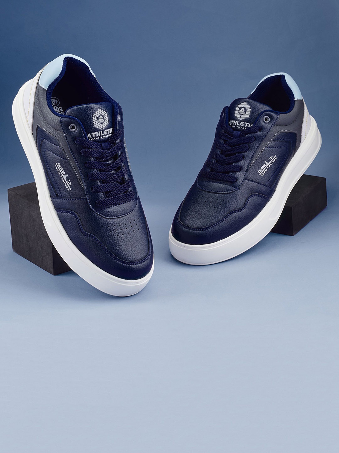 

Duke Men Colourblocked Sneakers, Navy blue