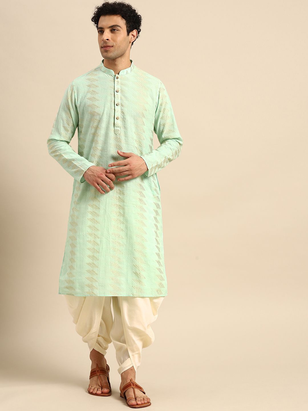 

Anouk Men Geometric Flared Sleeves Thread Work Anarkali Kurta, Green