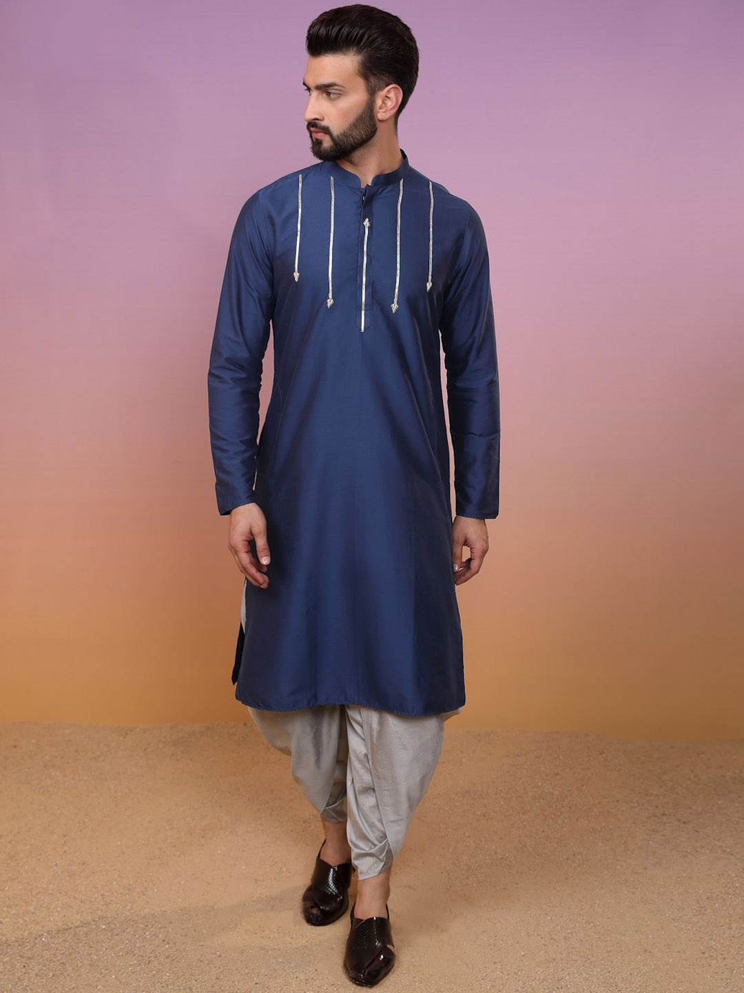 

Anouk Men Yoke Design Flared Sleeves Thread Work Kurta, Blue