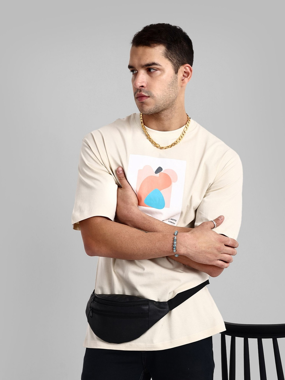 

TOMHIDDLE Men Printed Hooded Pockets T-shirt, Cream