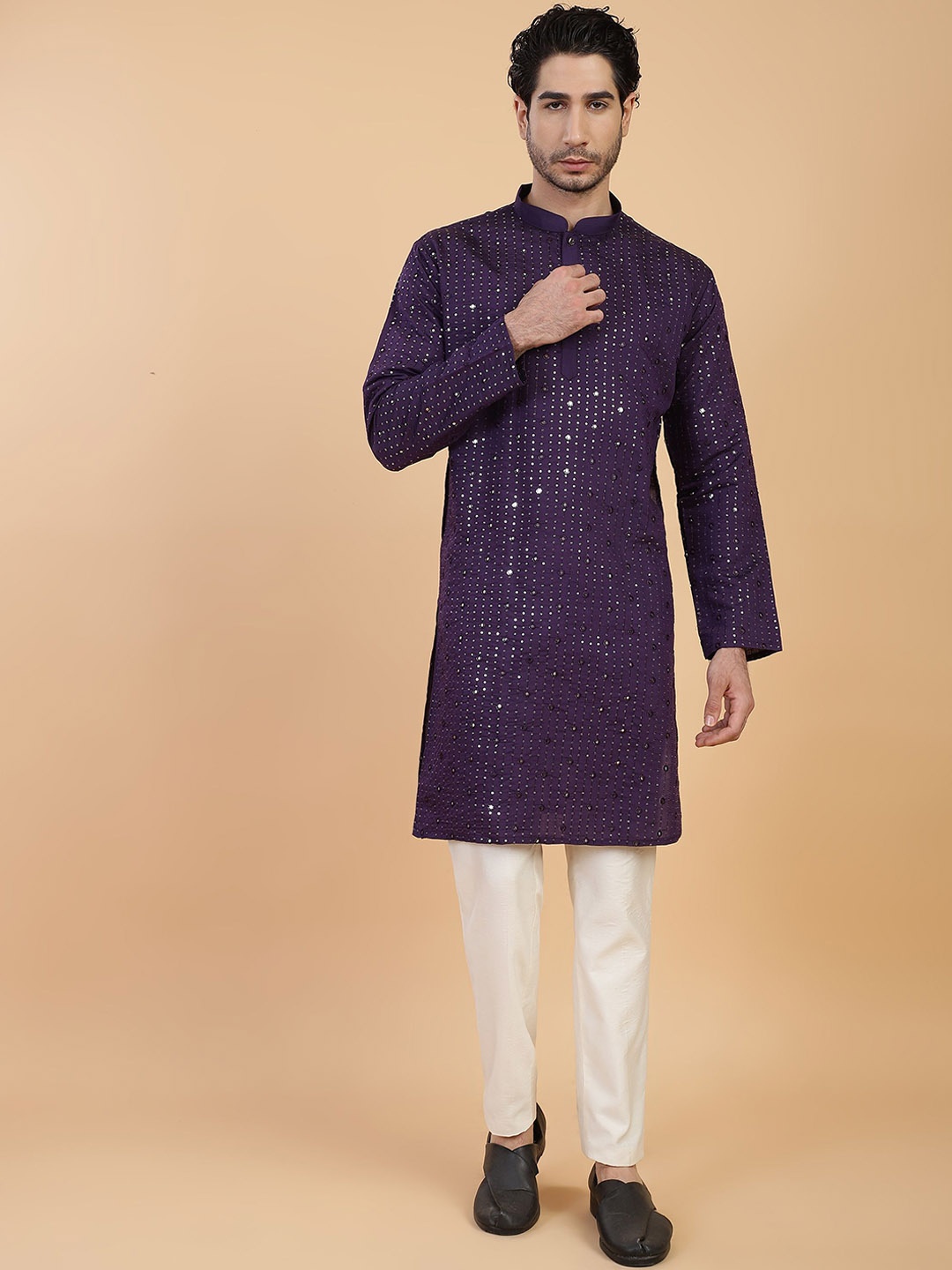 

Shiv Leela Men Thread Work Kurta, Purple