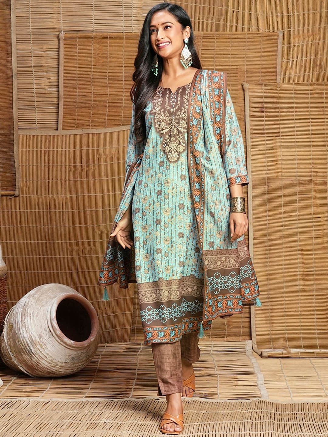 

ODETTE Women Floral Printed Regular Kurta with Trousers & With Dupatta, Blue