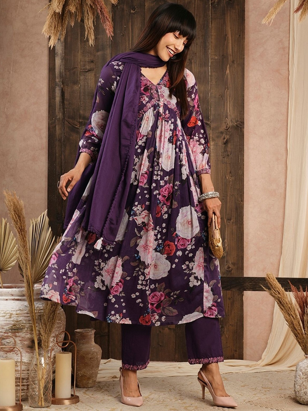 

ODETTE Women Floral Printed Empire Thread Work Kurta with Trousers & With Dupatta, Purple