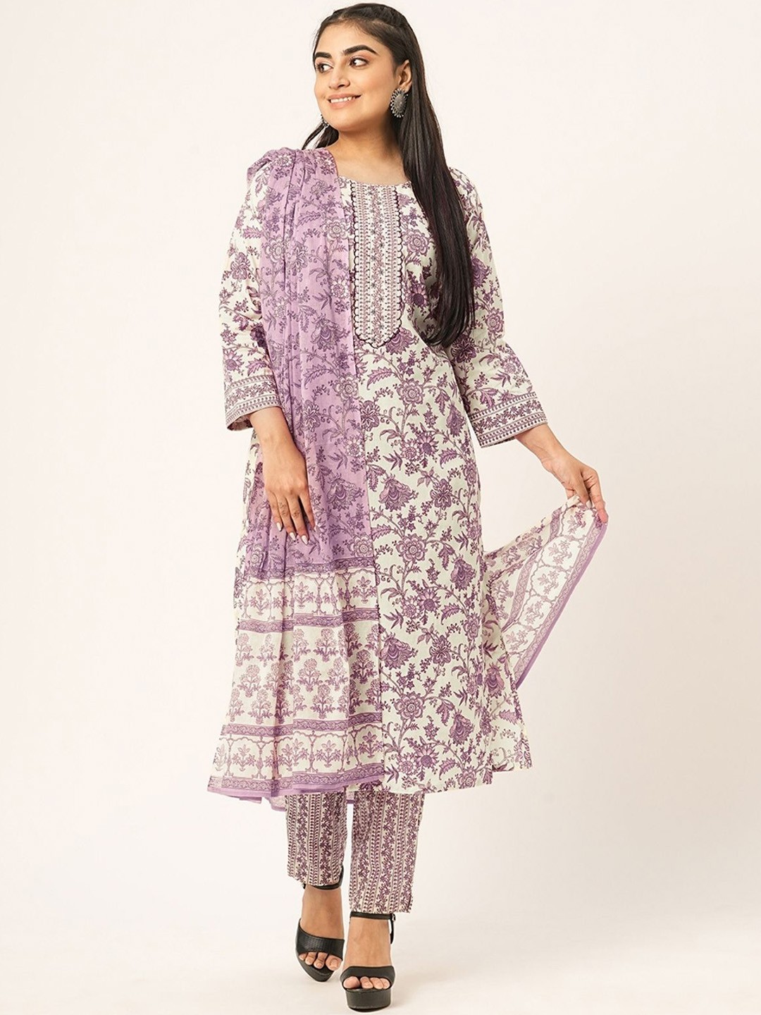 

ODETTE Women Floral Printed Regular Kurta with Trousers & With Dupatta, Purple