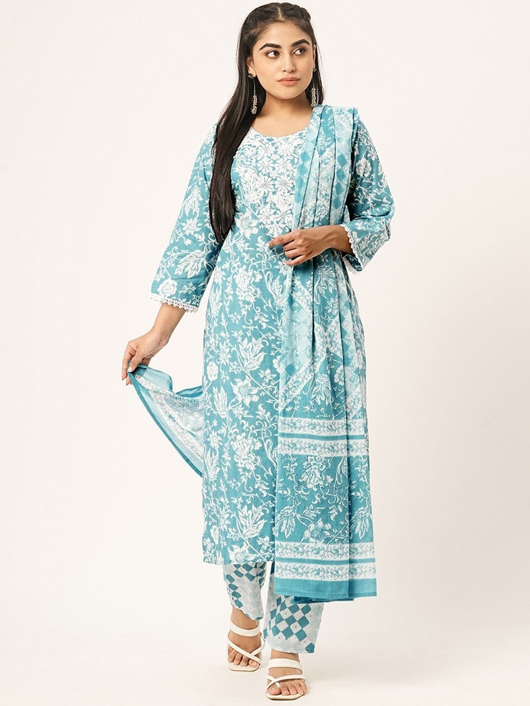 

ODETTE Women Floral Printed Regular Kurta with Trousers & With Dupatta, Sea green
