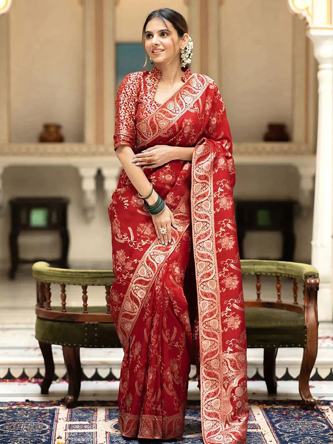 

BerMondsey Ethnic Motifs Zari Silk Blend Banarasi Saree, Red