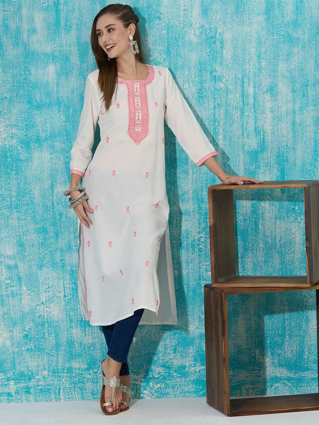 

ODETTE Ethnic Motifs Embroidered Thread Work Kurta, White