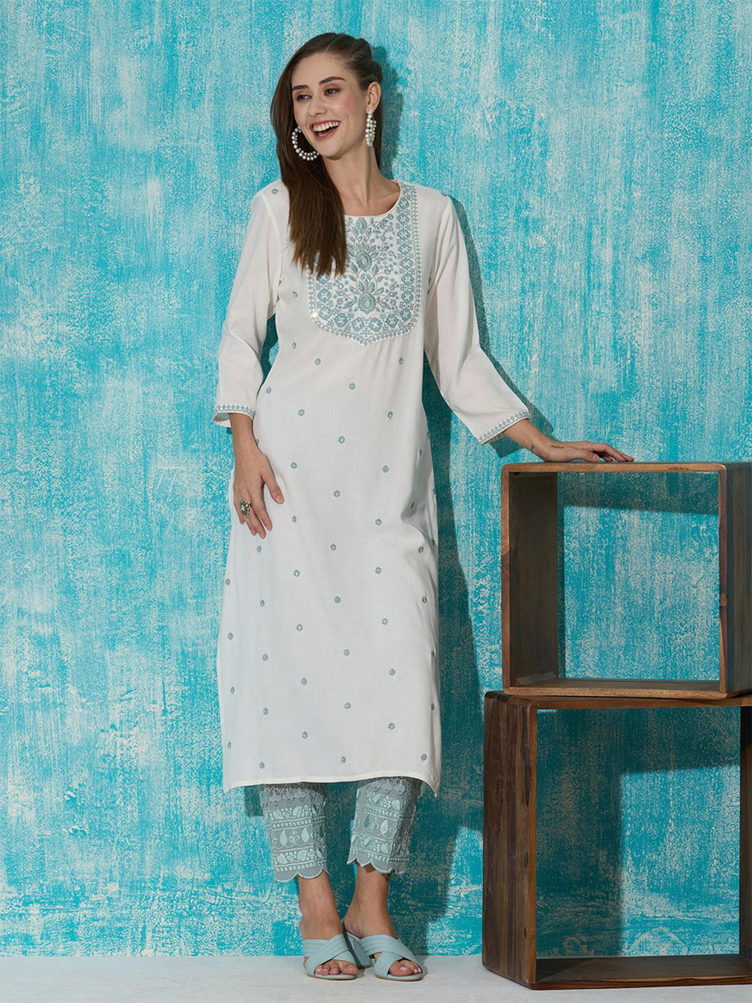 

ODETTE Ethnic Motifs Embroidered Thread Work Kurta, White