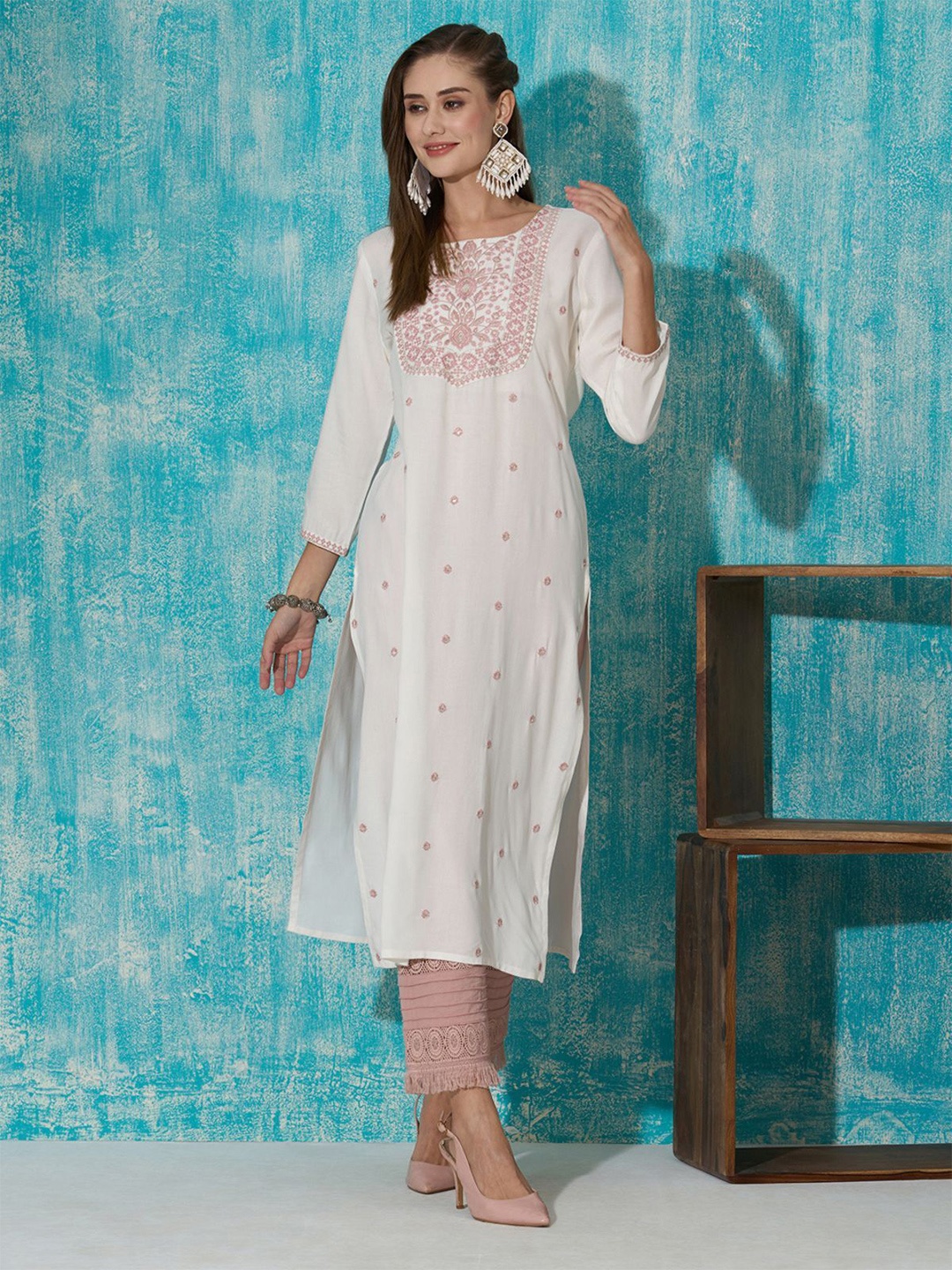 

Odette Embroidered Straight Kurta, White