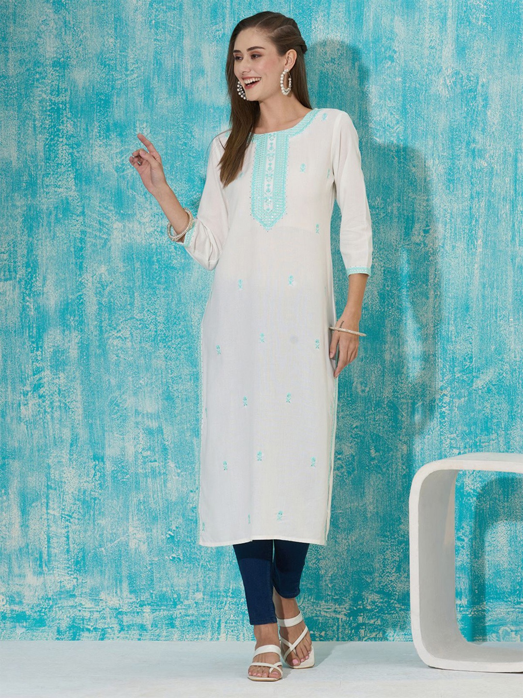 

ODETTE Ethnic Motifs Embroidered Thread Work Kurta, White