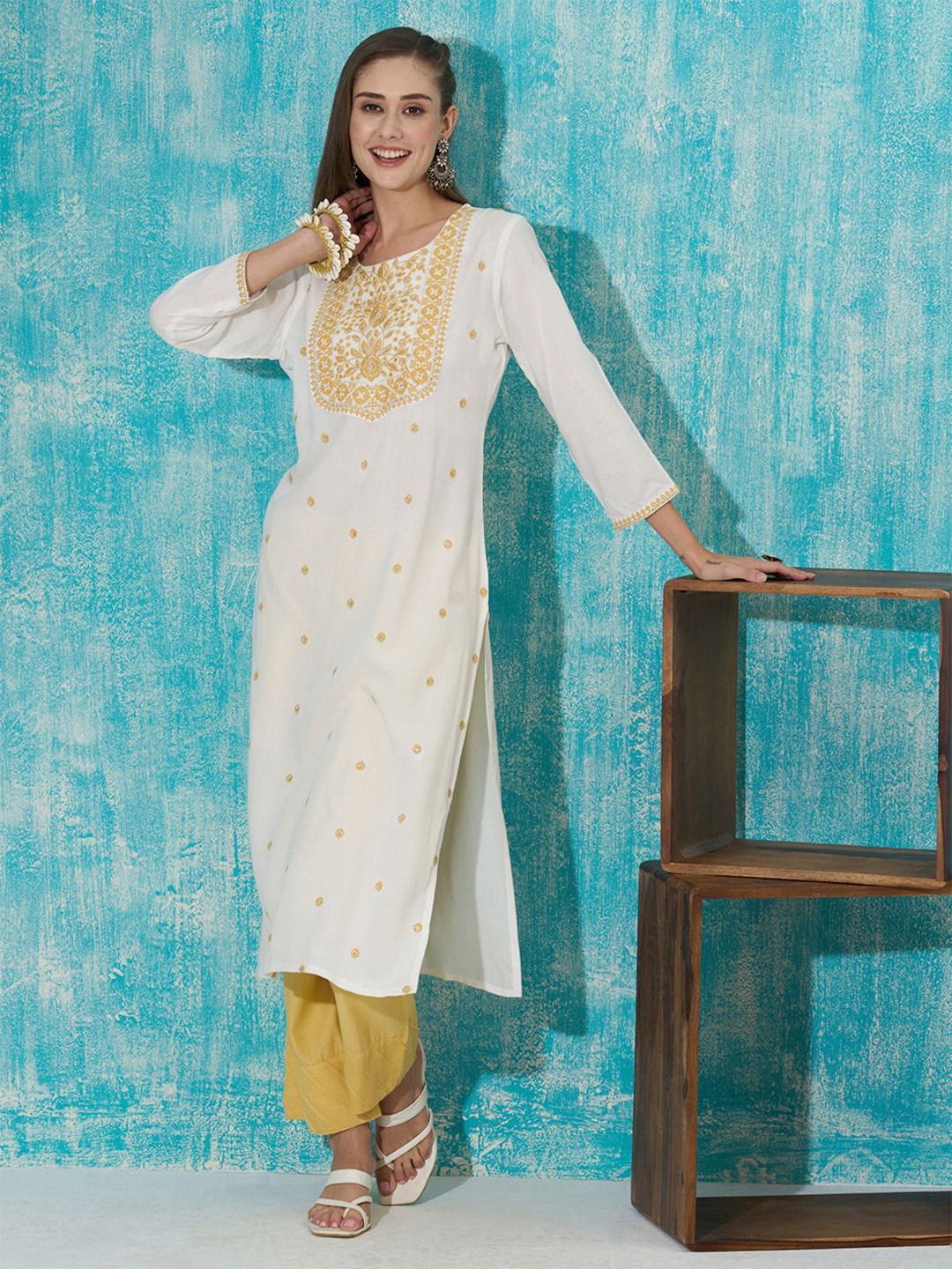 

ODETTE Ethnic Motifs Embroidered Thread Work Kurta, White