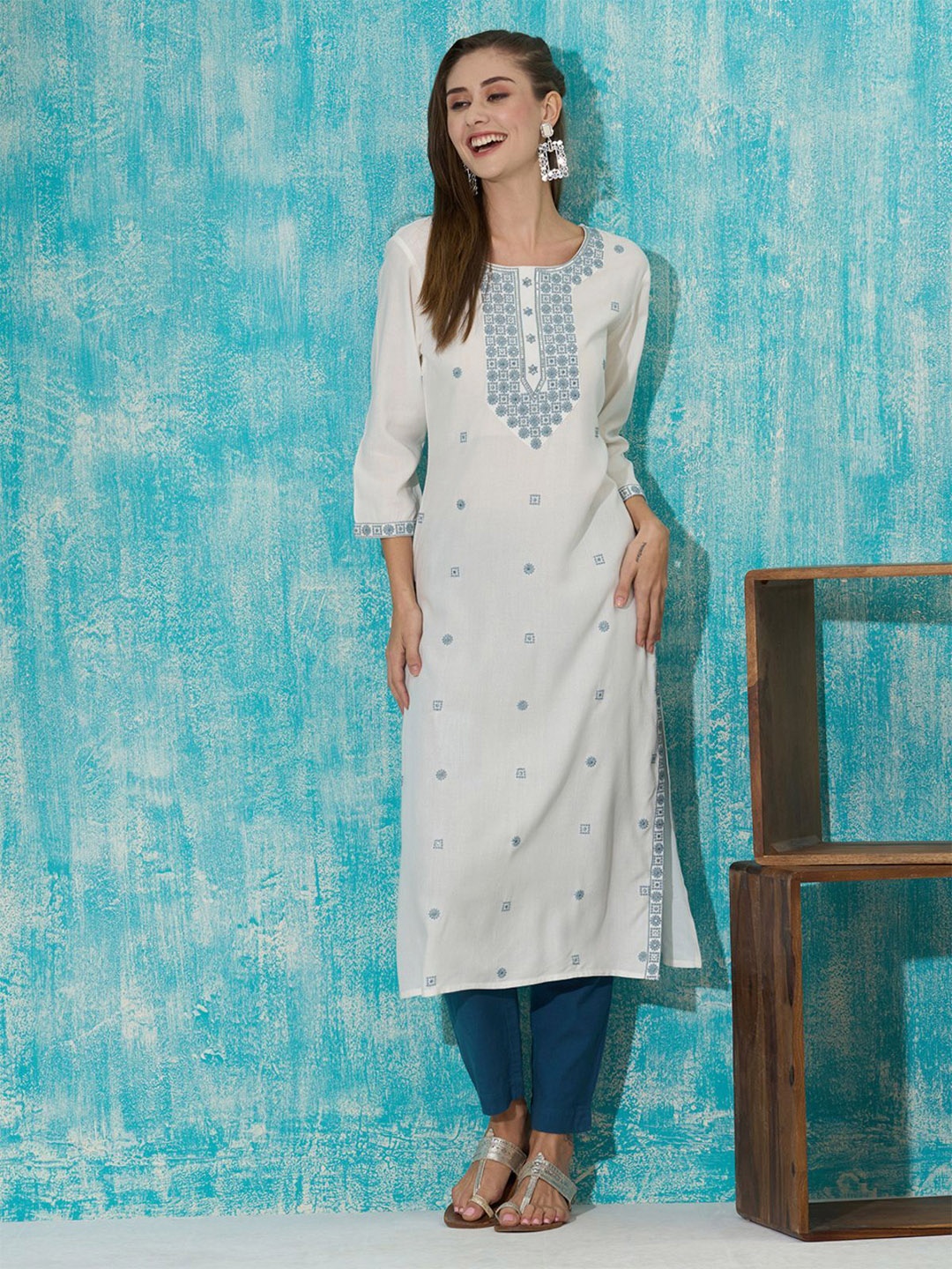

ODETTE Ethnic Motifs Embroidered Thread Work Kurta, White