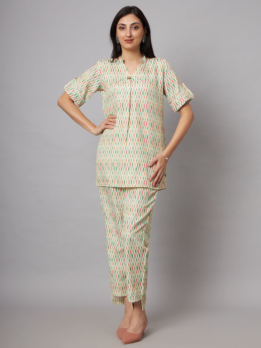 

SHRIMAY Printed Top With Trouser Co-Ords, Green