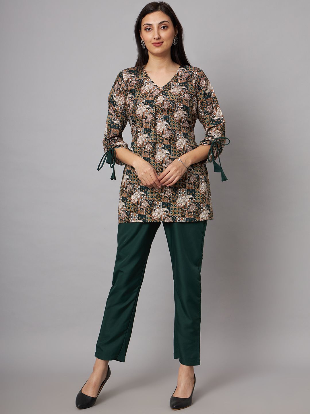 

SHRIMAY Printed Top With Trouser Co-Ords, Green