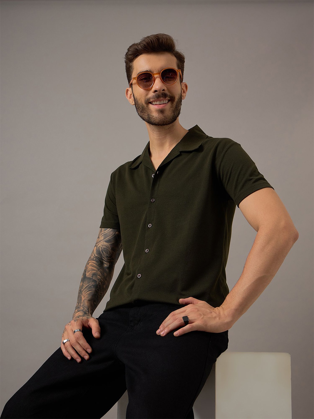 

REPRISE Men Classic Slim Fit Opaque Casual Shirt, Olive