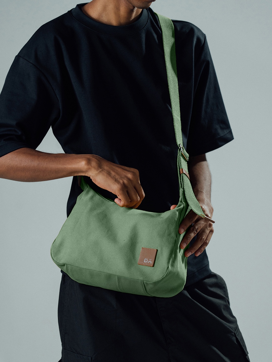 

DailyObjects Shopper Handheld Bag with Bow Detail, Green