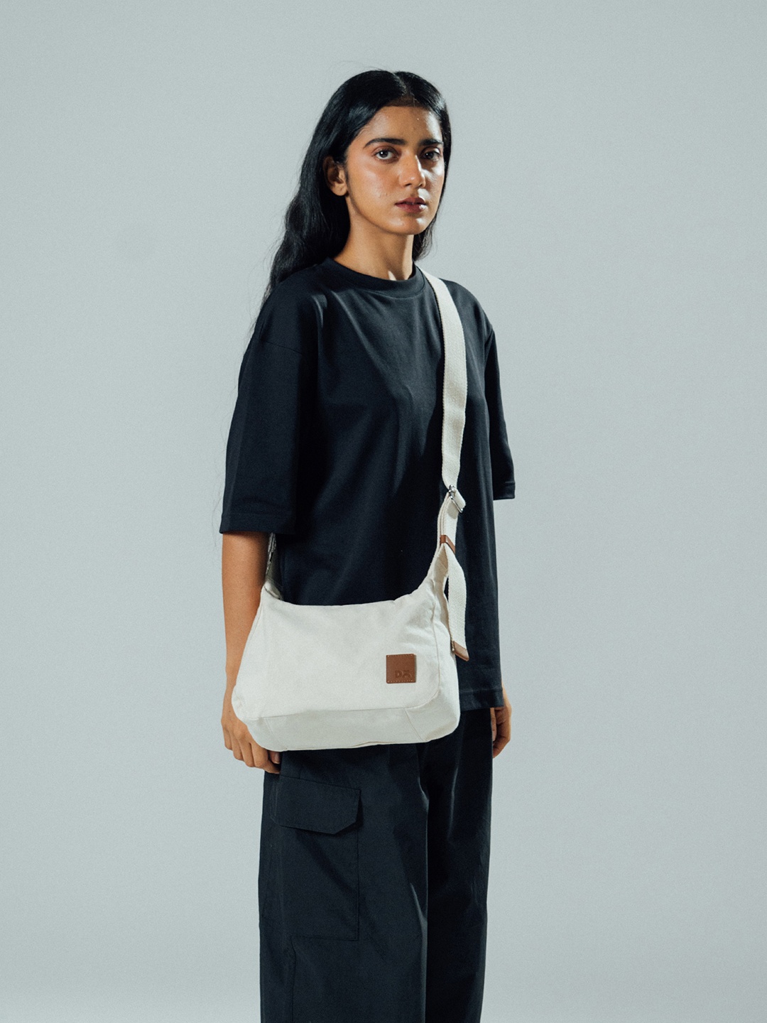 

DailyObjects Oversized Shopper Handheld Bag, White